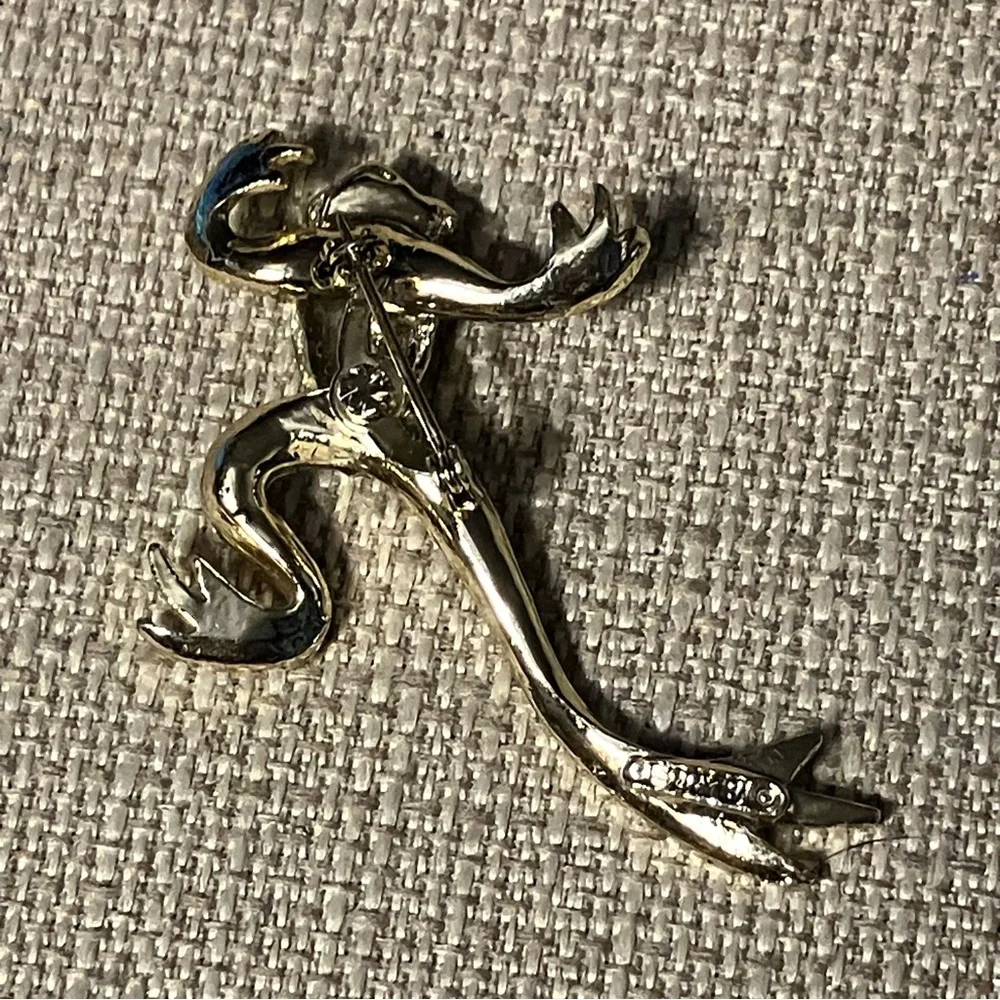 Vintage Gerry’s Blue Frog Brooch Gold Tone